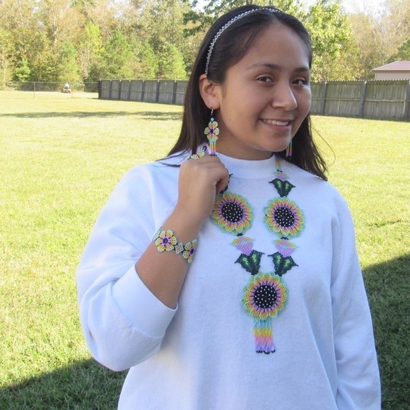 3 flowers Long necklace beaded handmade - Picture 3 of 4